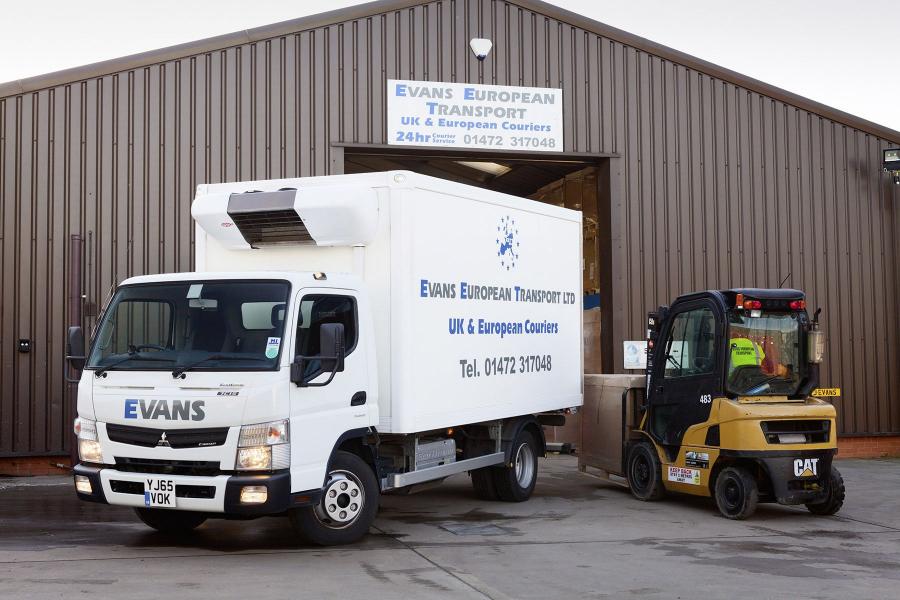 Mitsubishi Fuso Canter 7C15 Eco Hybrid (FE7) (UK) '2012